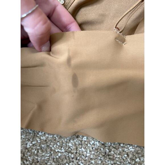 💋Bundle 4 items for $20. Add items💋 to a bundle3 - Picture 4 of 6